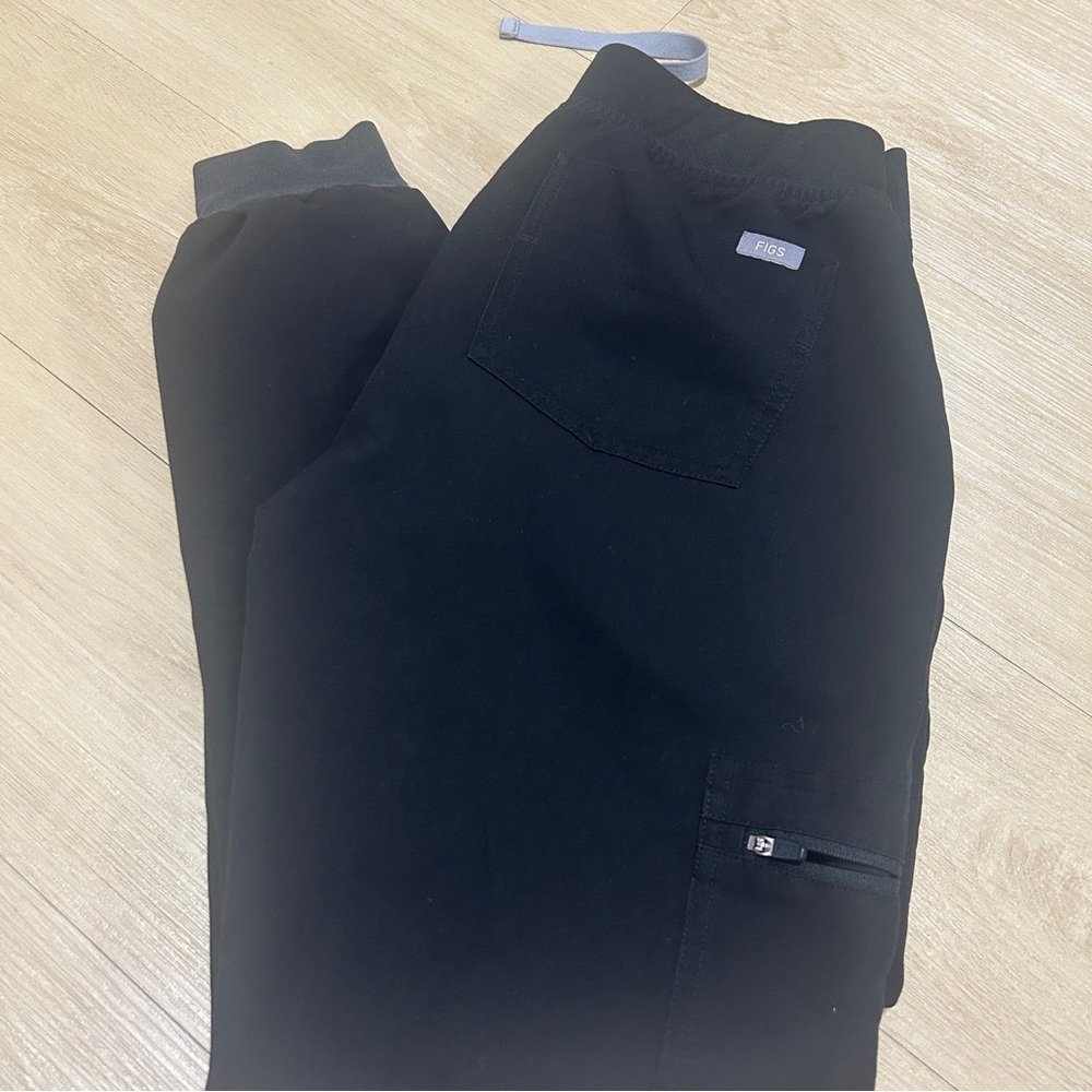 FIGS Black XSP Zamora Jogger